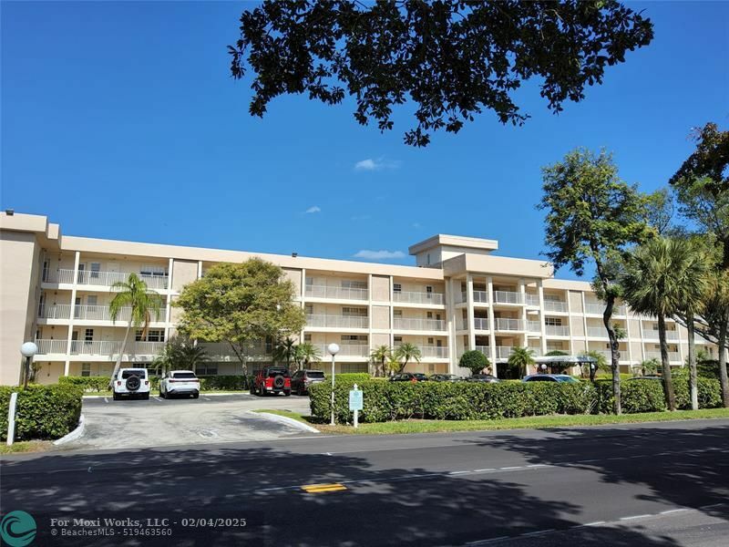 Property Photo:  3151 S Palm Aire Dr 301  FL 33069 