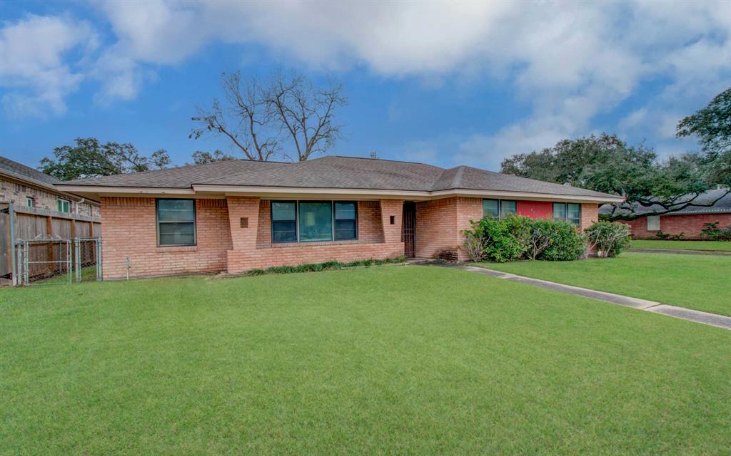 Property Photo:  4702 Willowbend Boulevard  TX 77035 