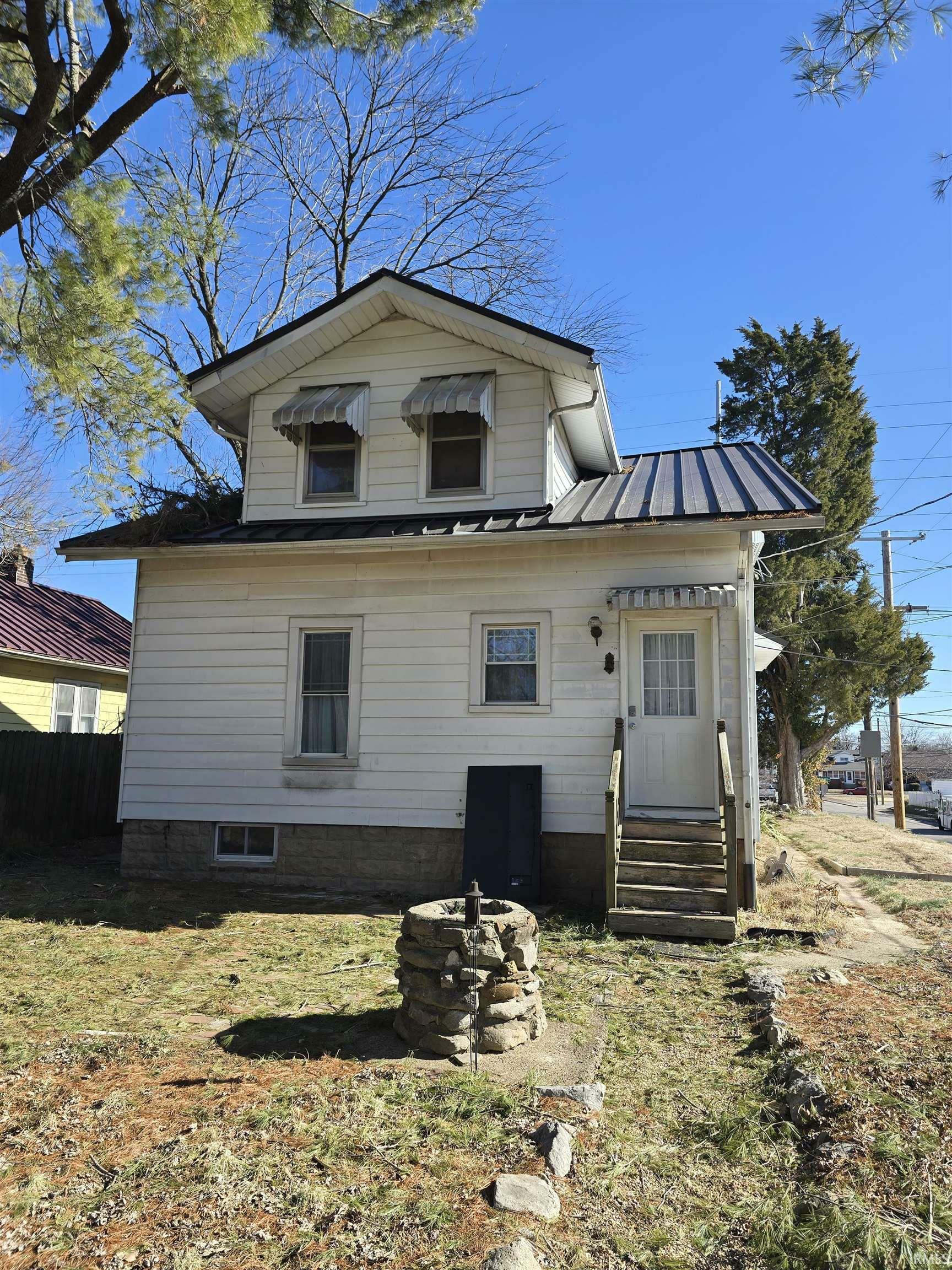 Property Photo:  2600 Heidelbach Avenue  IN 47711 