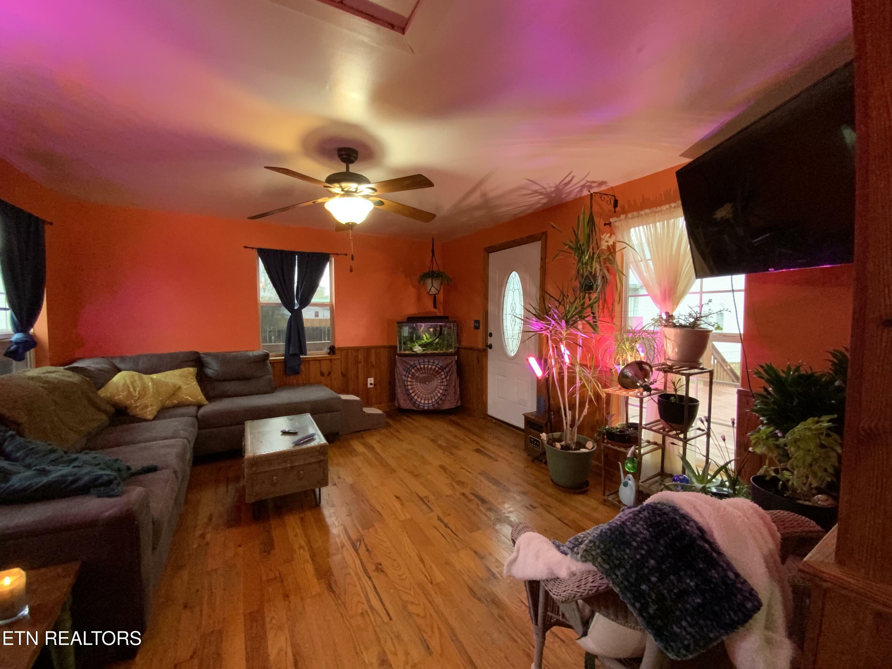 Property Photo:  306 Fairchild St  TN 37748 