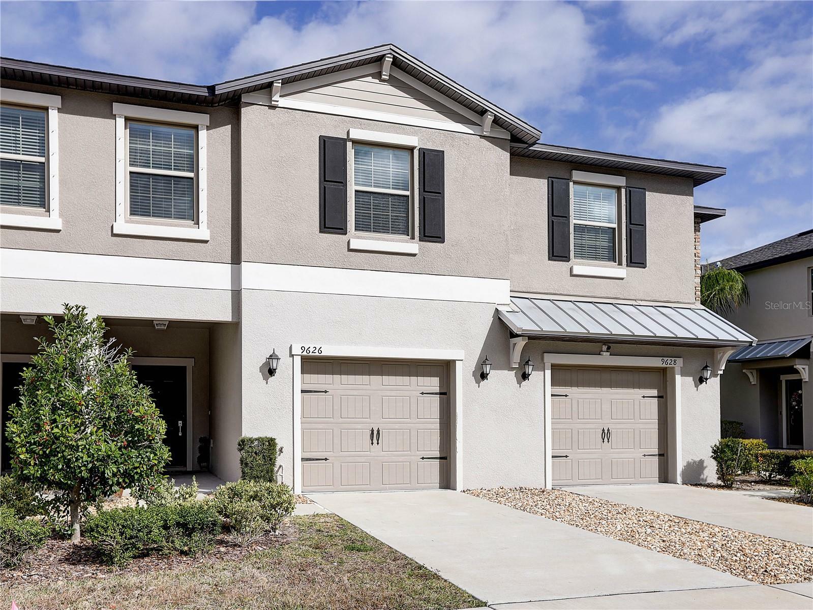 Property Photo: 9626 Pembrooke Pines Drive FL 33573