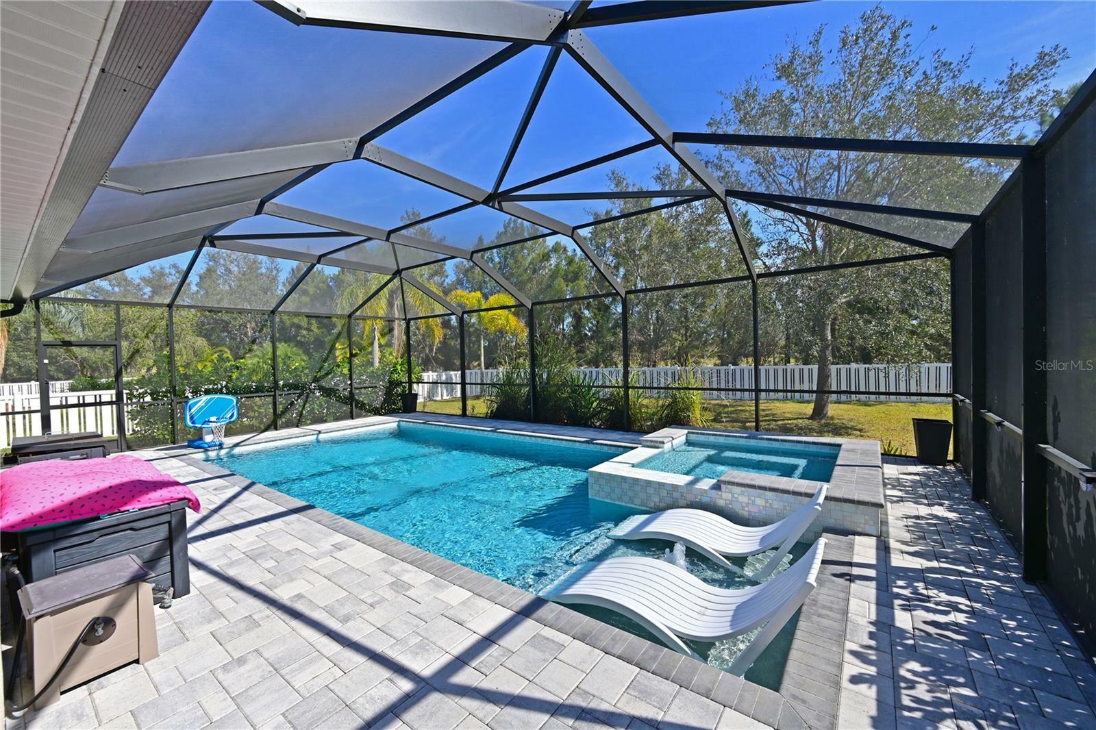 Property Photo:  11924 Forest Park Circle  FL 34211 