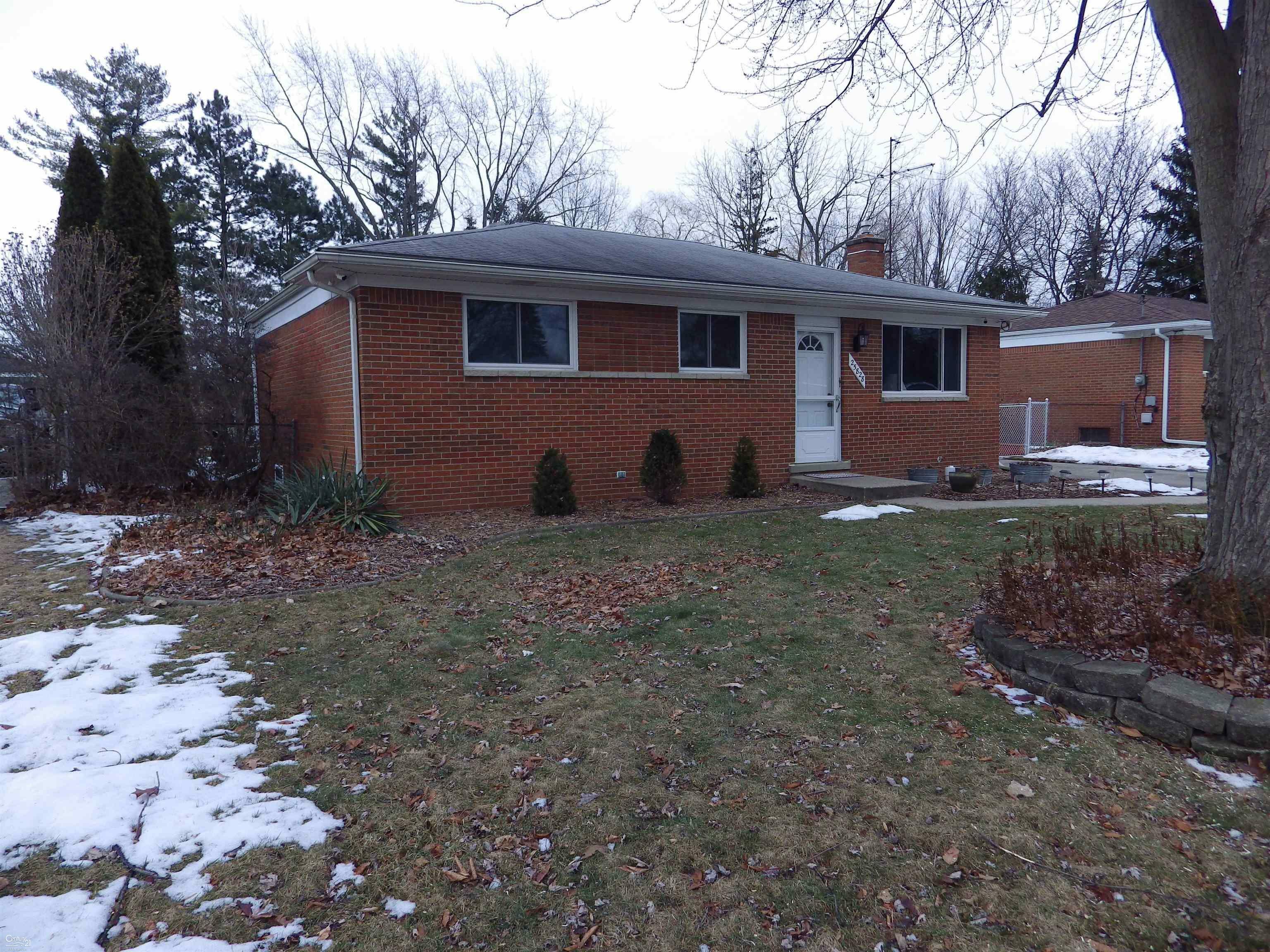 Property Photo:  25828 Pine View Avenue  MI 48091 