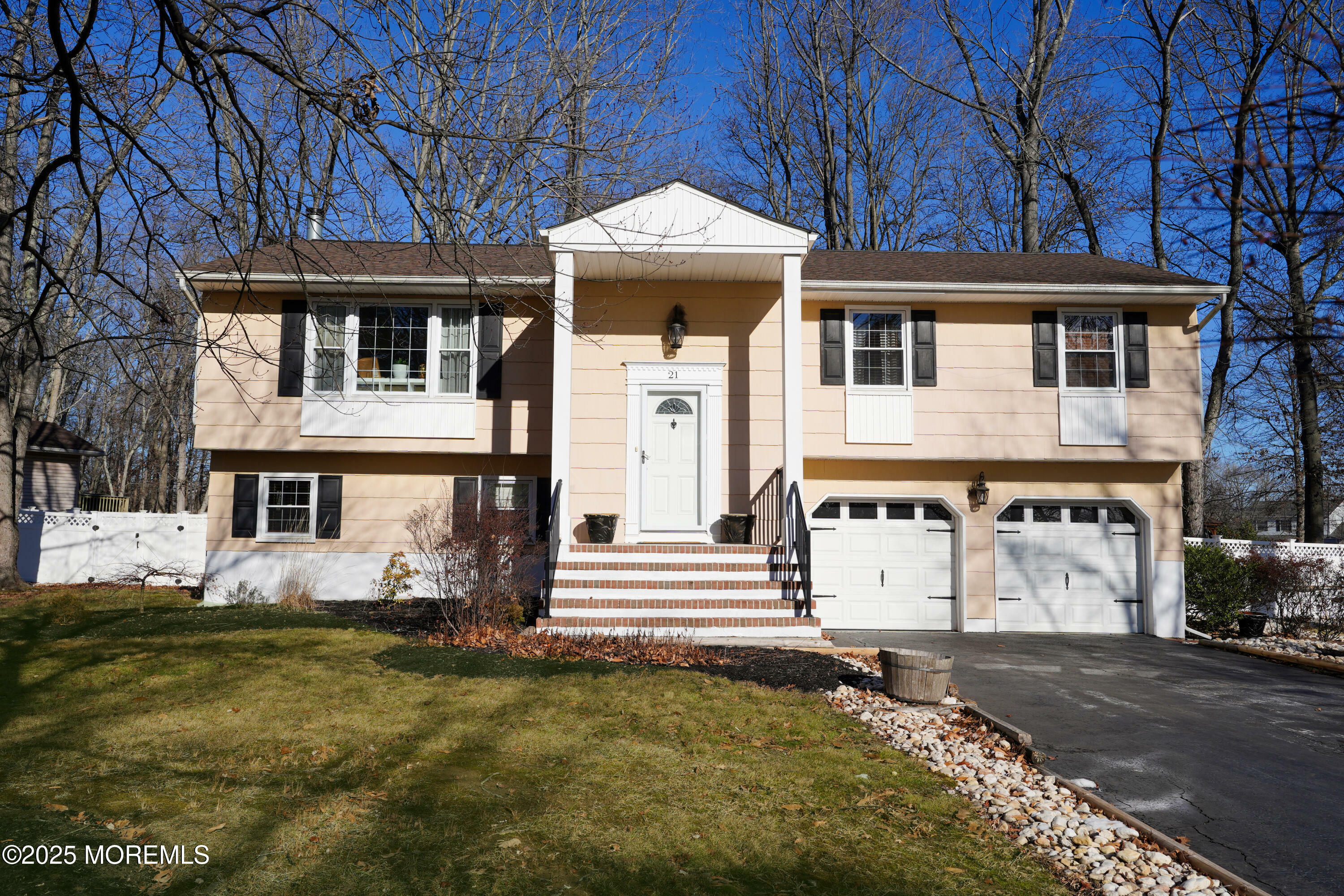 Property Photo:  21 Yorke Drive  NJ 07728 