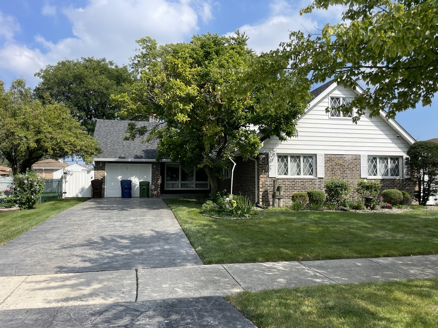 Property Photo:  9315 Meade Avenue  IL 60453 