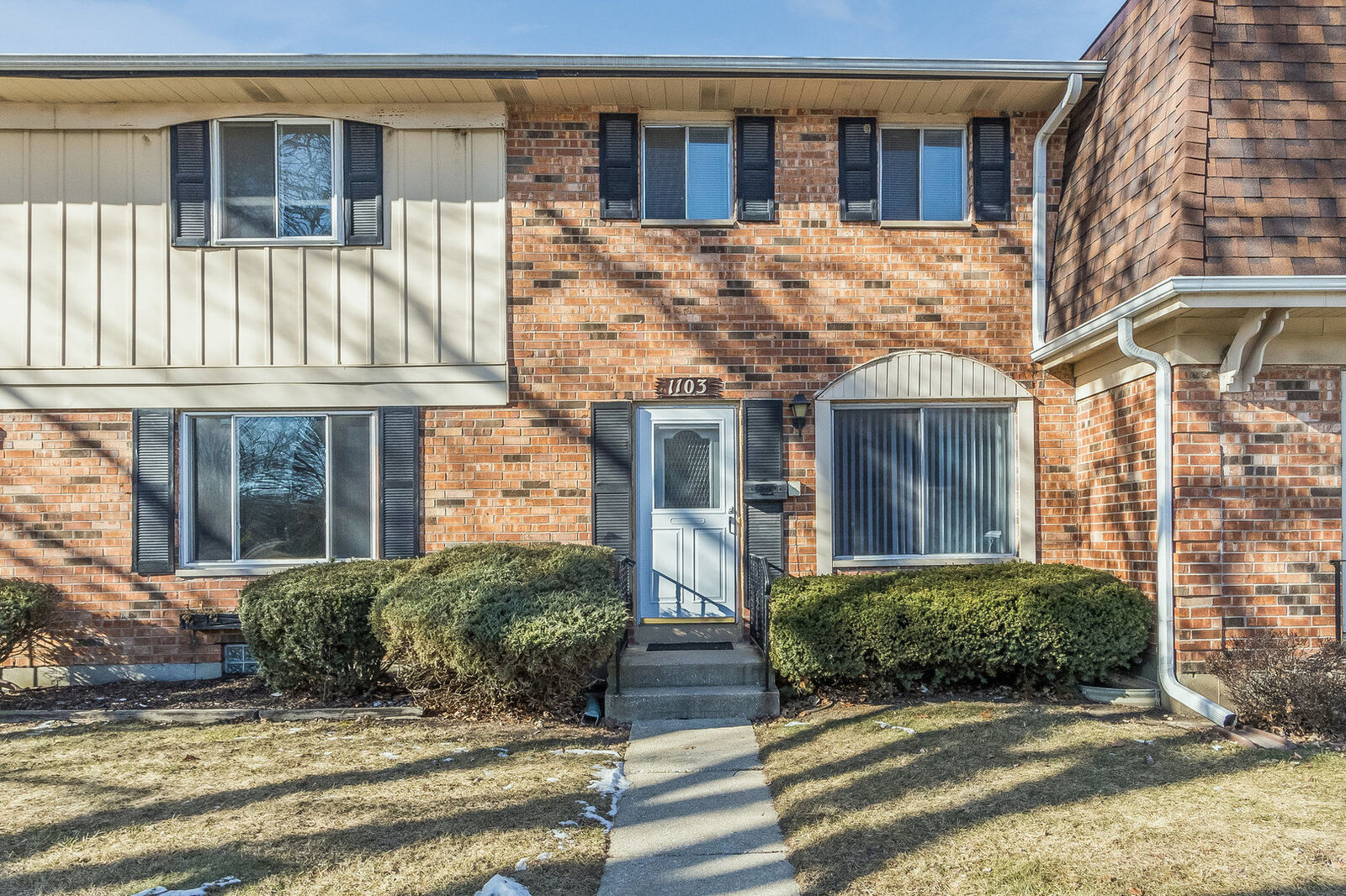 Property Photo:  1103 Euclid Lane  IL 60471 