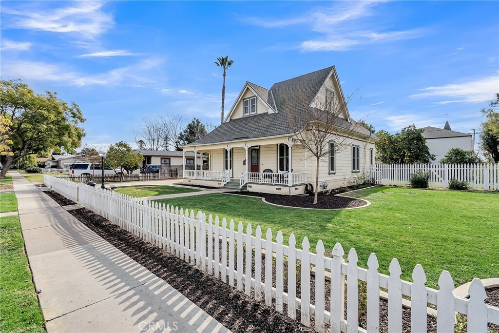 Property Photo:  540 W 3rd Street  CA 92780 