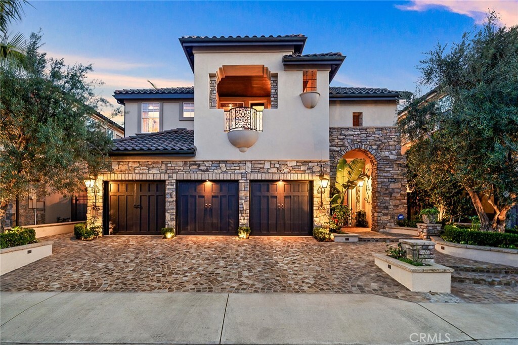 Property Photo: 5676 Ocean Terrace Drive CA 92648