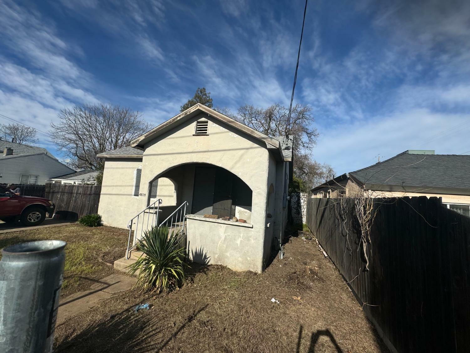 Property Photo:  4829 Baker Avenue  CA 95820 