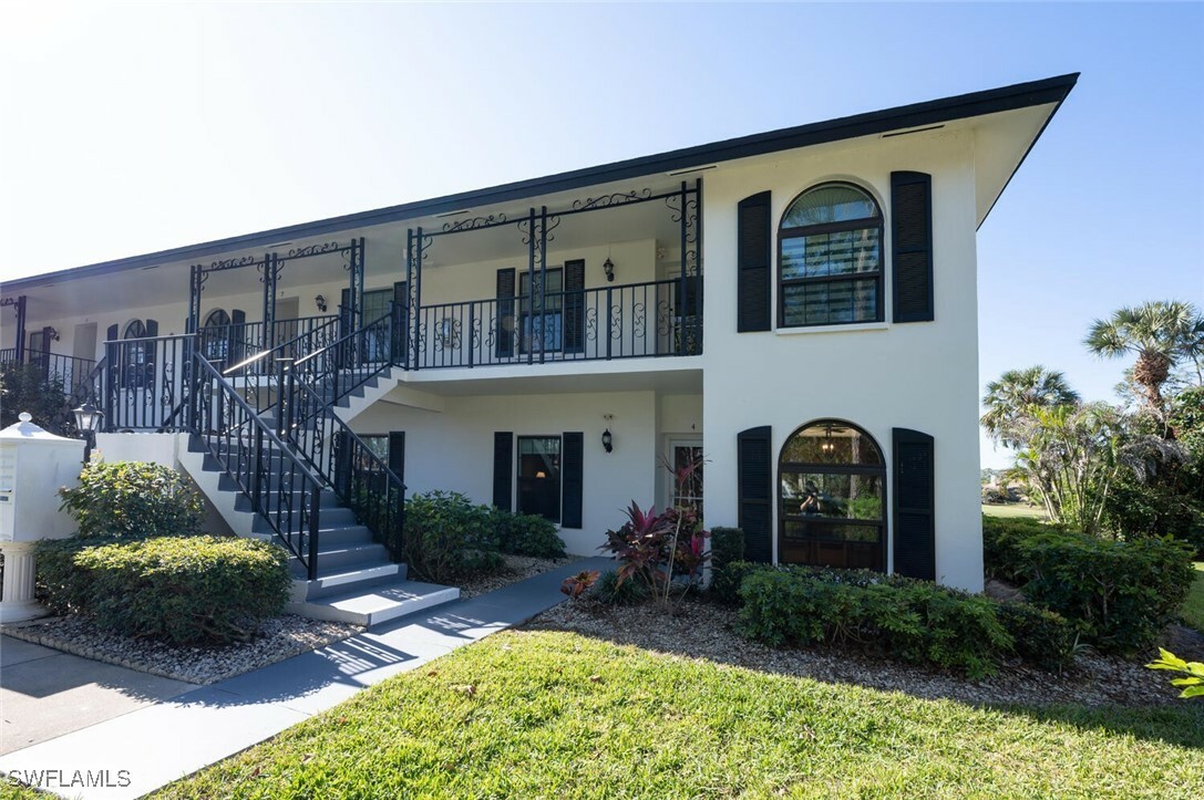 Property Photo:  809 Augusta Boulevard 4  FL 34113 