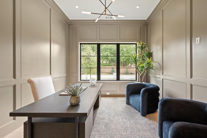 Property Photo: 209 Park Avenue TX 76248