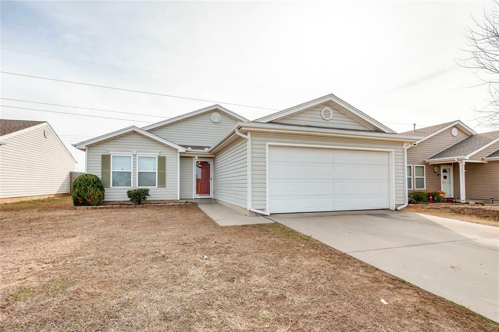 Property Photo:  1016 SW 156th Street  OK 73170 