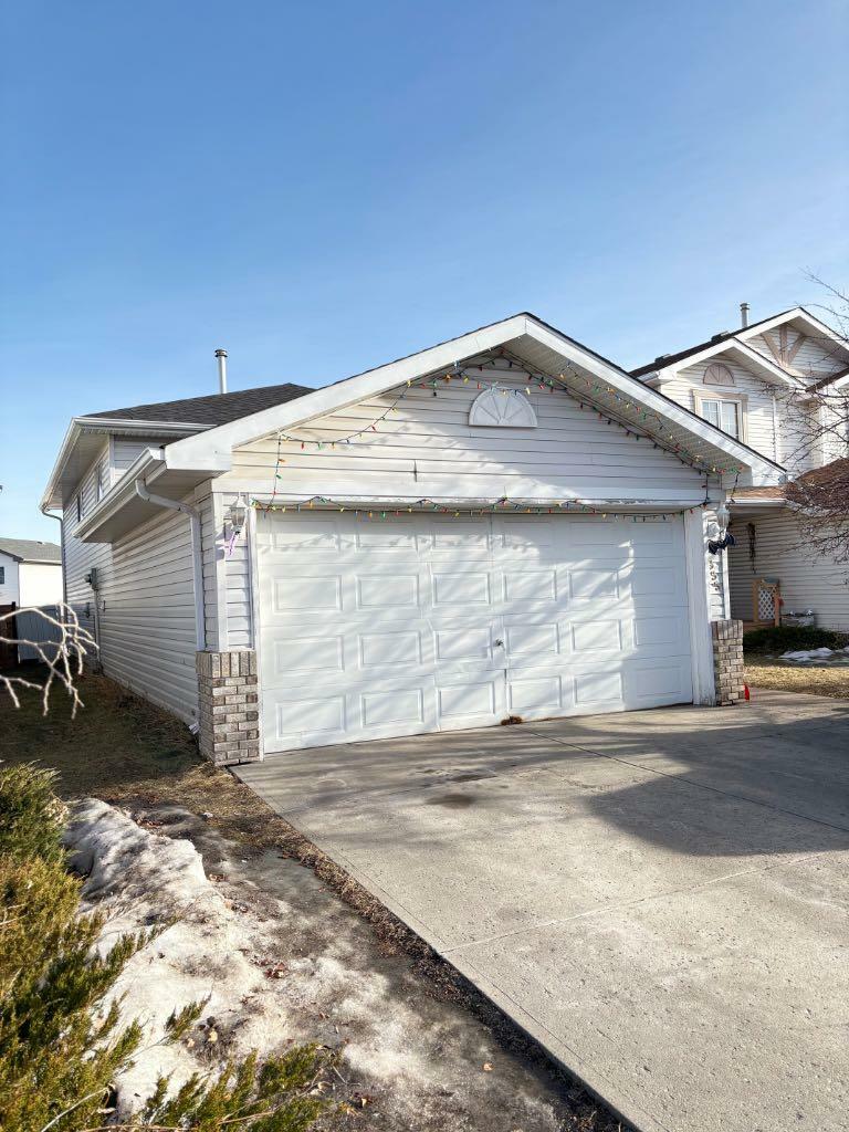 Photo de la propriété:  335 Applewood Drive SE  AB T2A 7S8 