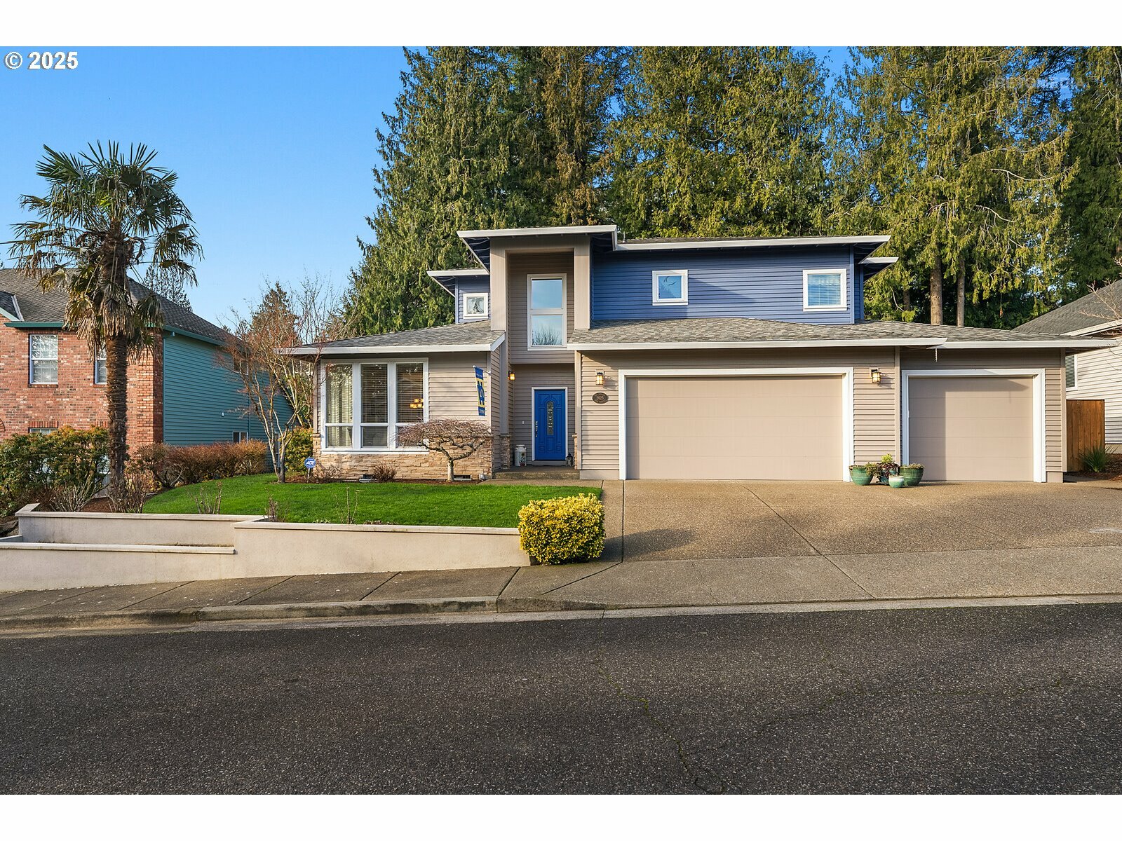 Property Photo: 2625 SW 75th Ter OR 97225