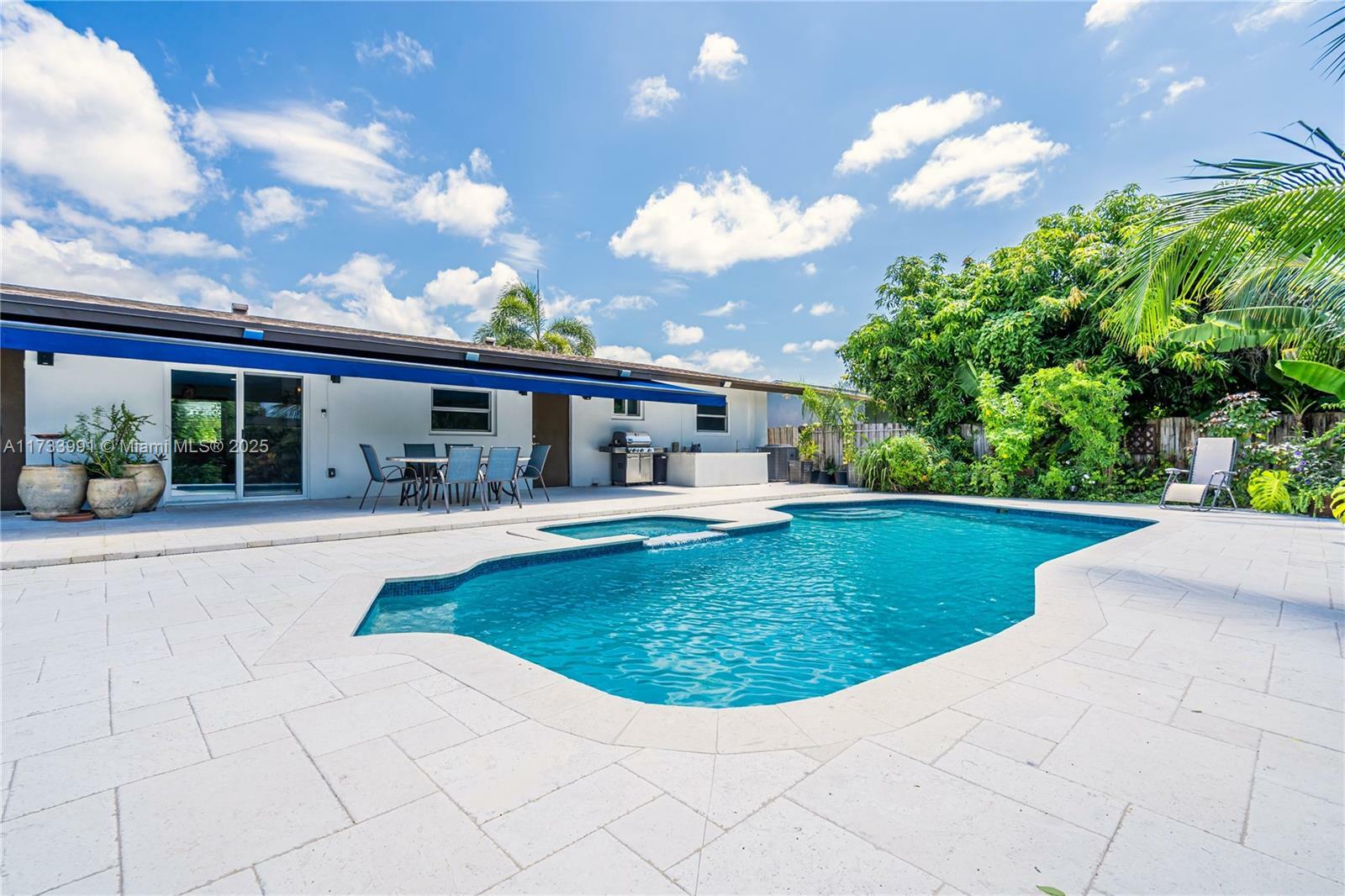Property Photo: 10510 SW 160th St FL 33157