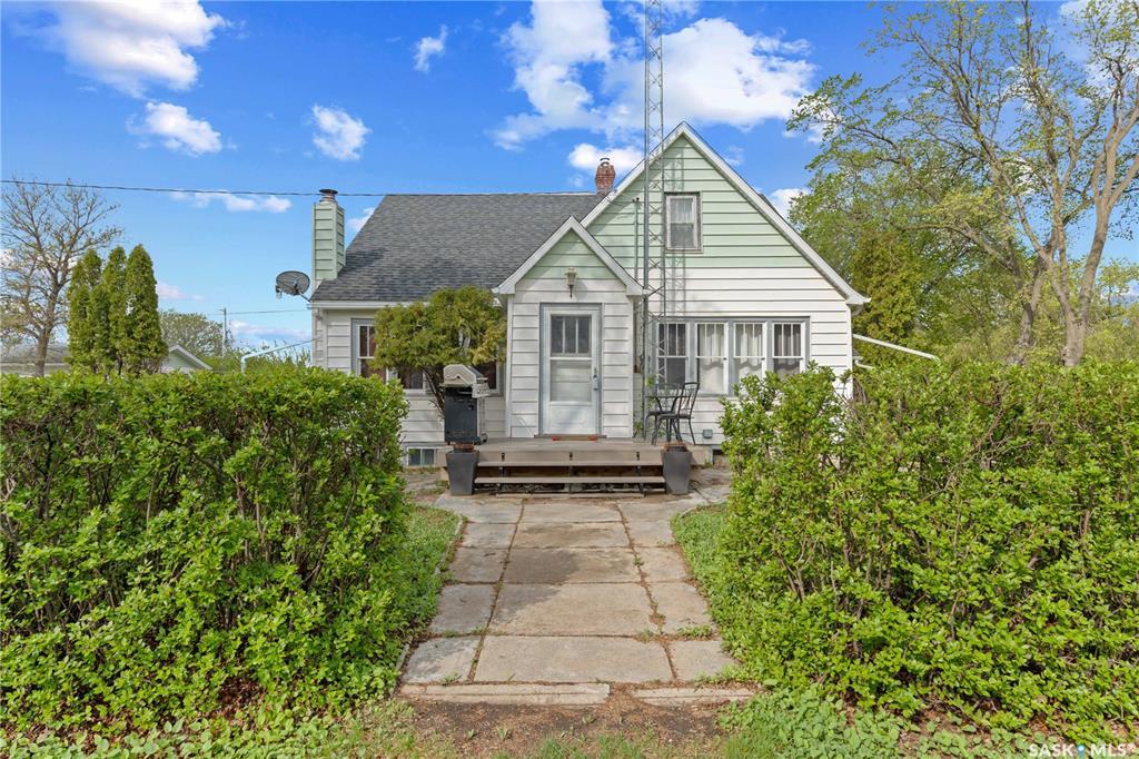 Property Photo:  201 Blackstock Street  SK S0G 4V0 