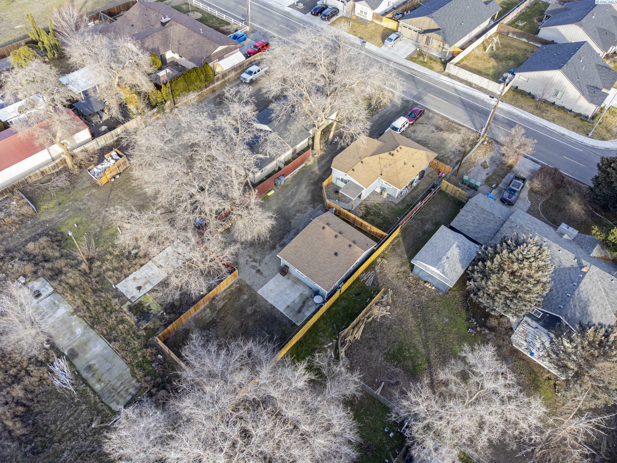 Property Photo:  2920 S Jean St  WA 99337-4336 