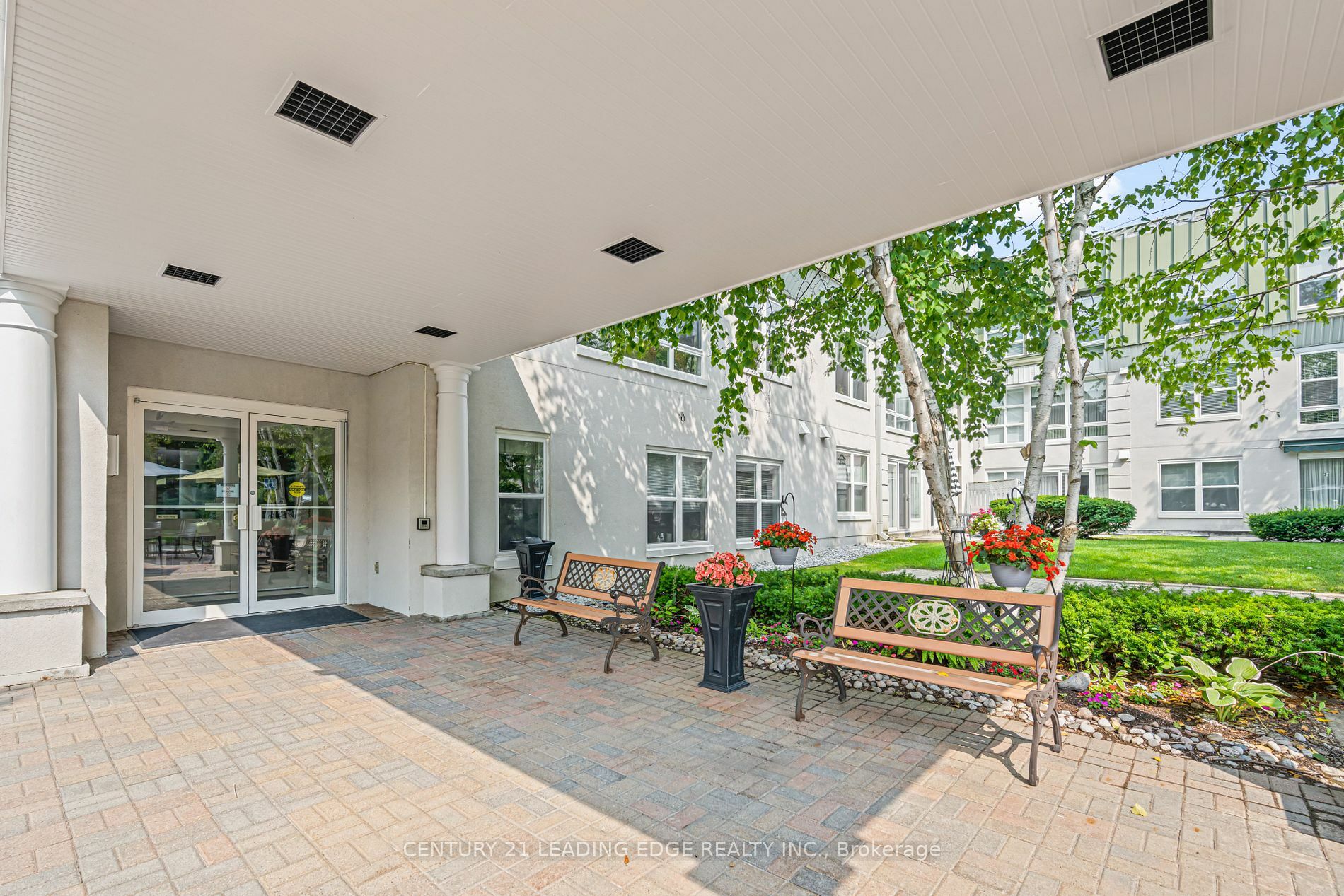 Property Photo: 100 Anna Russell Way 218 ON L3R 6C7