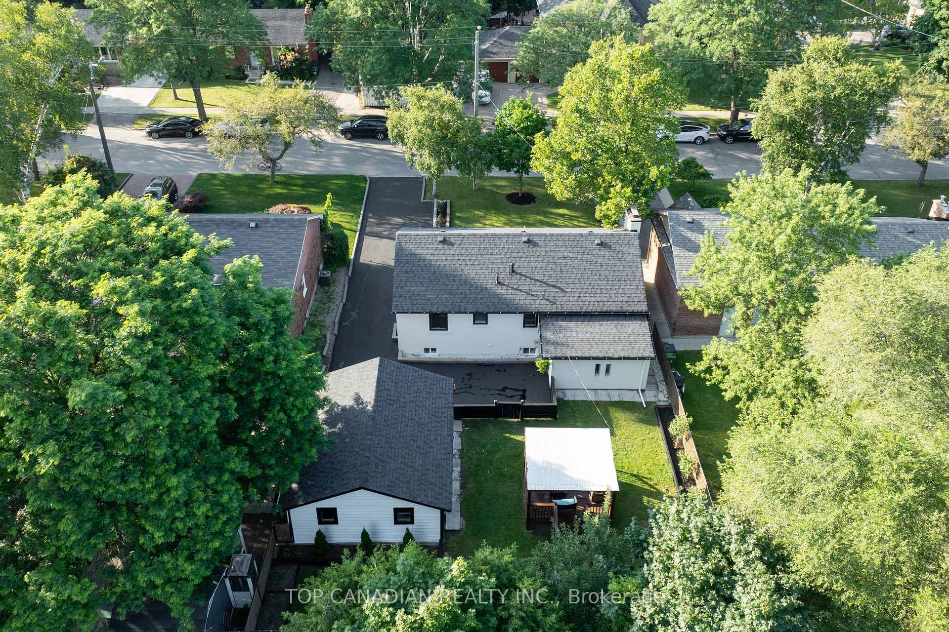 Property Photo: 11 Kenton Drive ON M2R 2H6