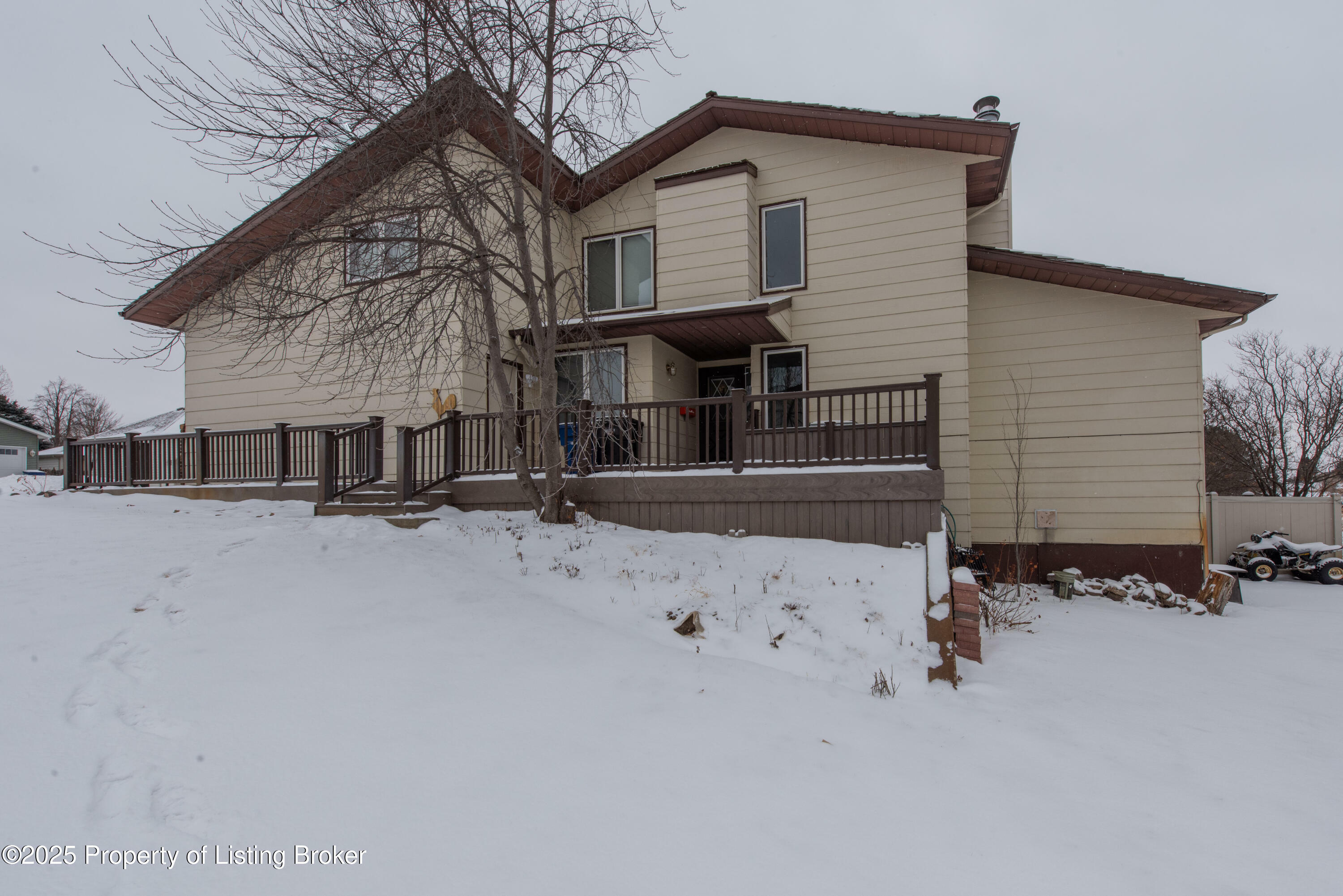 Property Photo:  1977 Prairie Oak Drive  ND 58601 