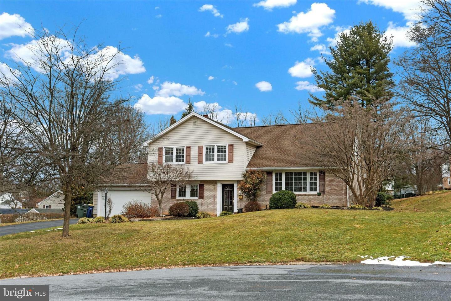 Property Photo:  405 Candlewyck Road  PA 17011 