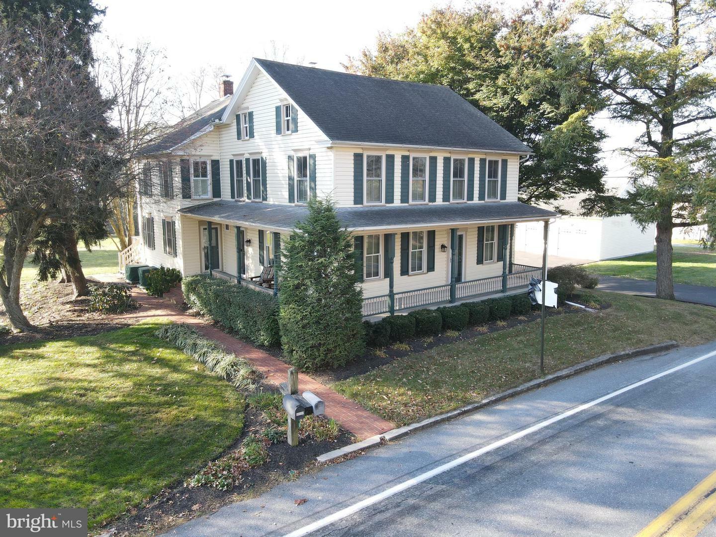 Property Photo:  1678 Mount Pleasant Road  PA 17552 