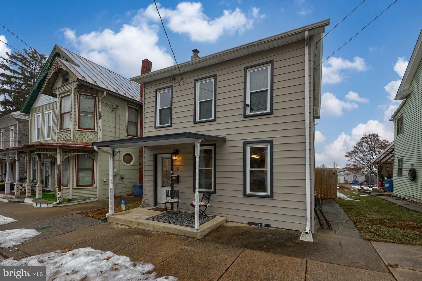 Property Photo:  327 W High Street  PA 19567 