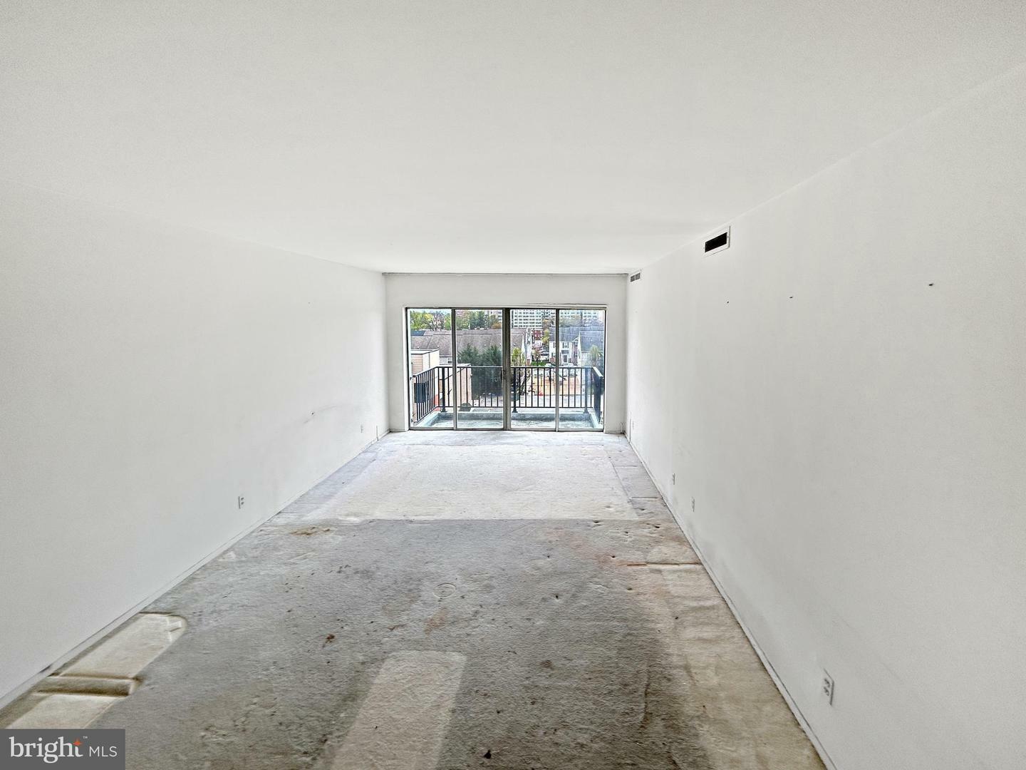 Property Photo: 3601 Clarks Lane 506 MD 21215