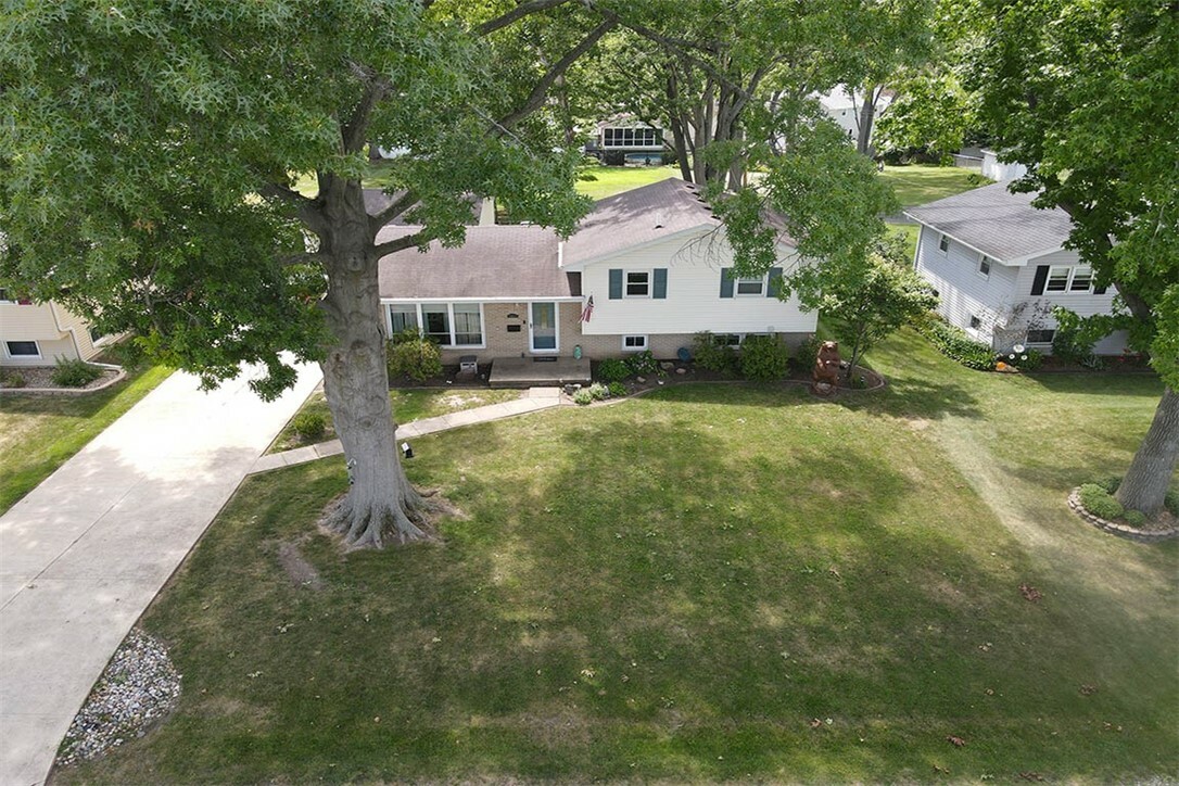 Property Photo:  1411 S 31st Street  IL 62521 