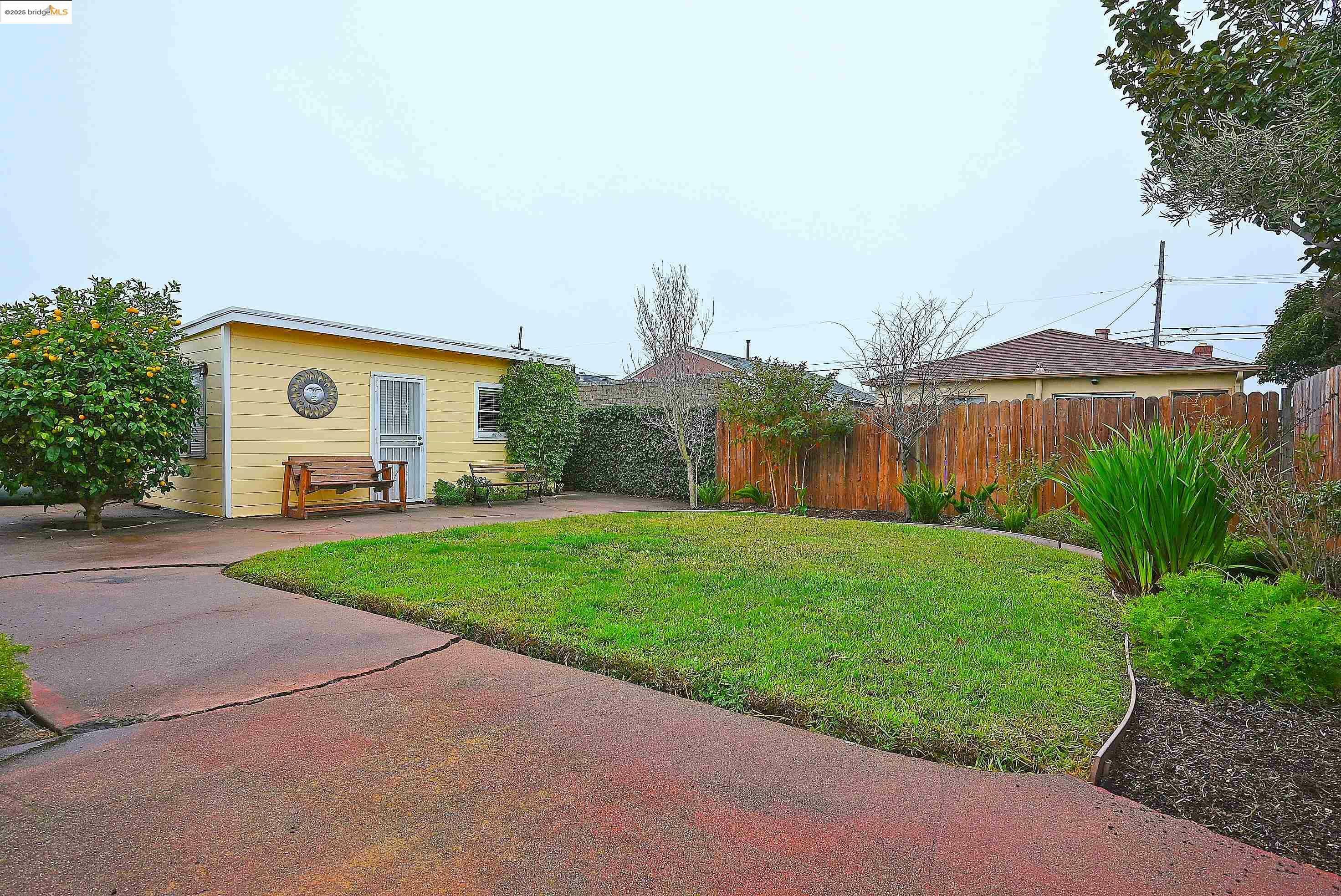 Property Photo:  945 30th  CA 94804 