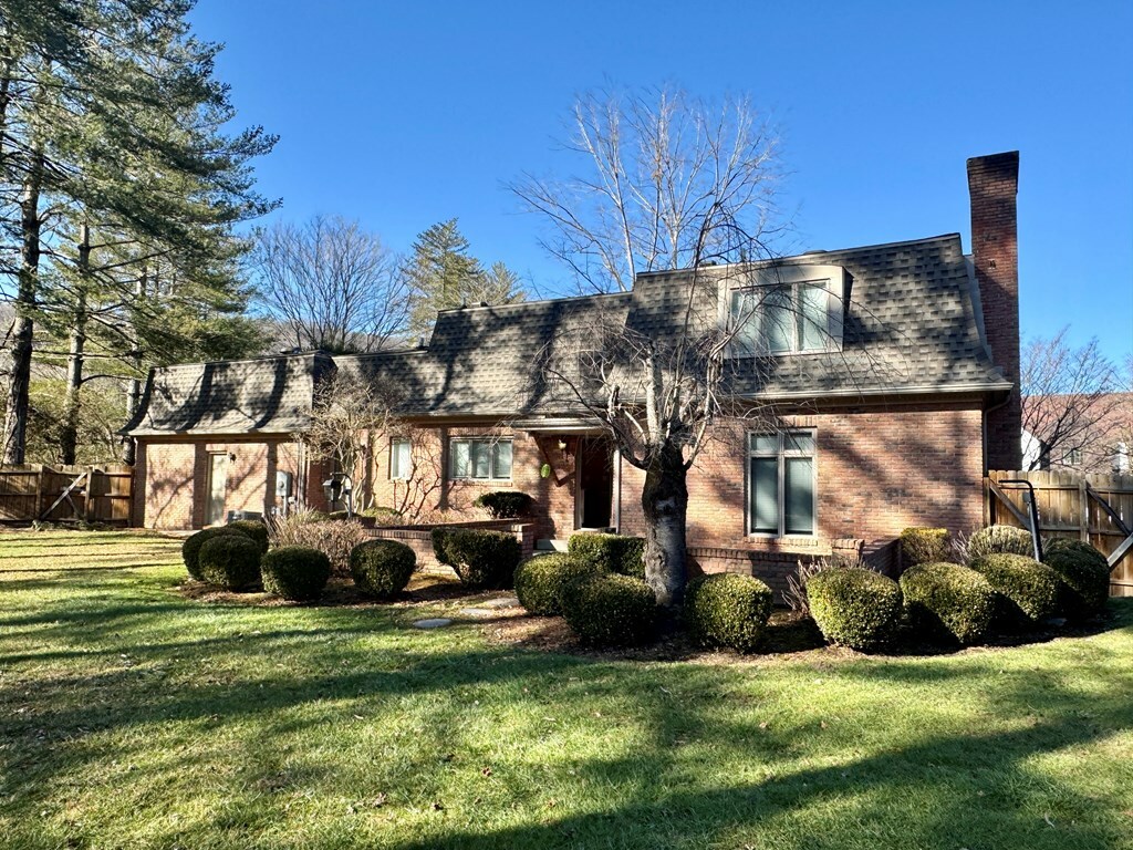 Property Photo: 245 East Cedar Street KY 41501