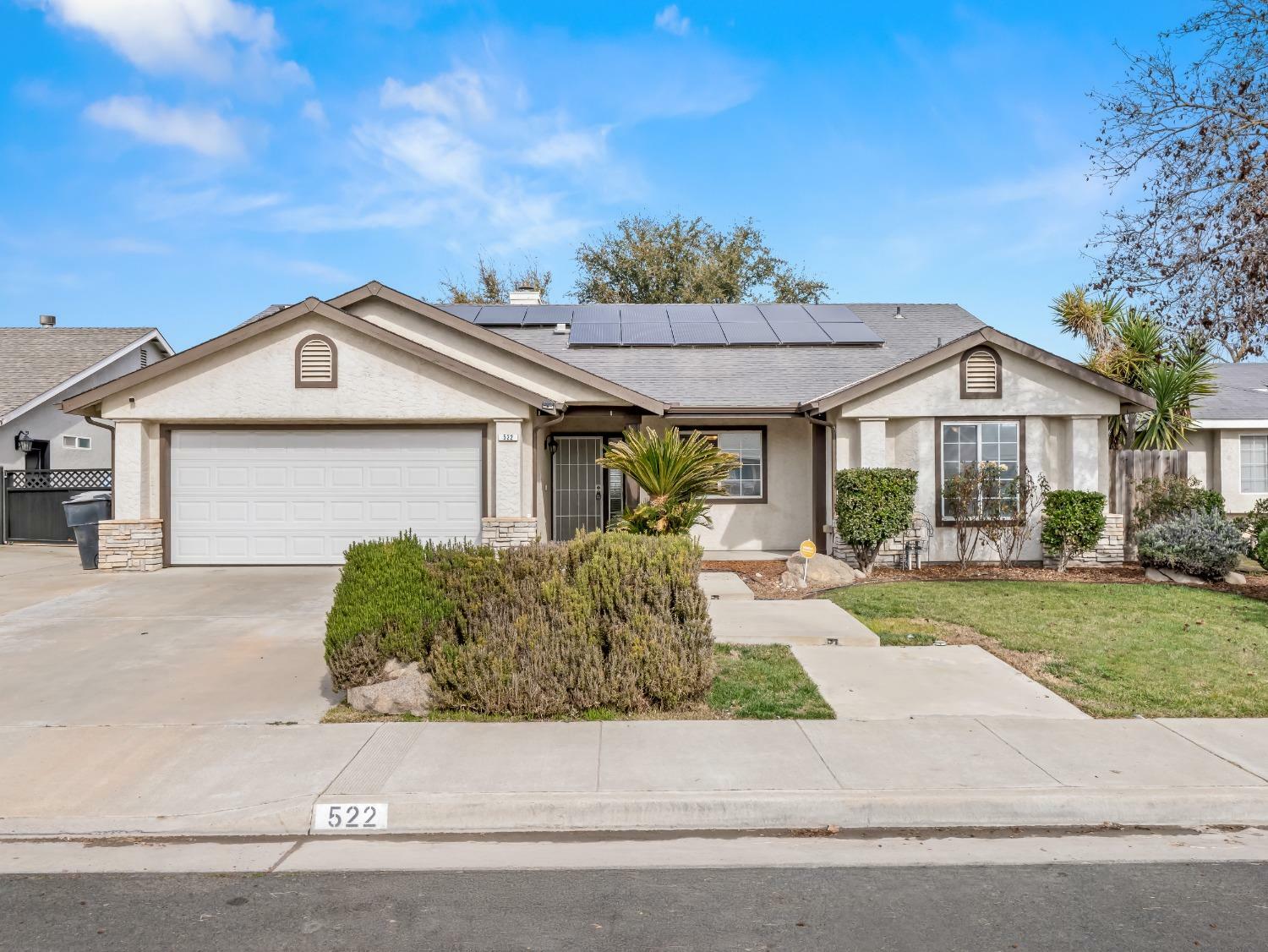 Property Photo: 522 W Windsor Drive CA 93230