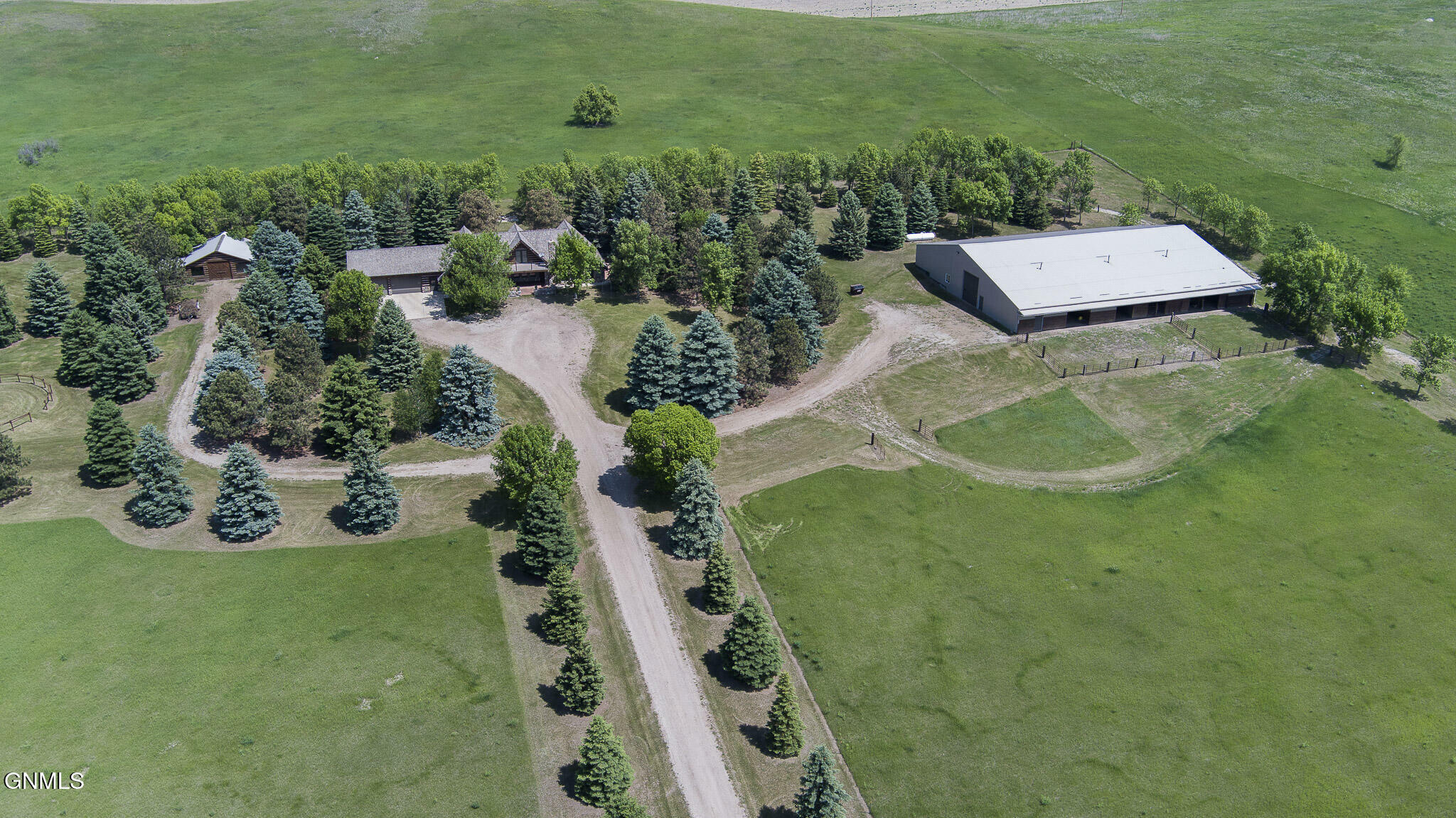 Property Photo: 10000 76th Avenue SE ND 58504