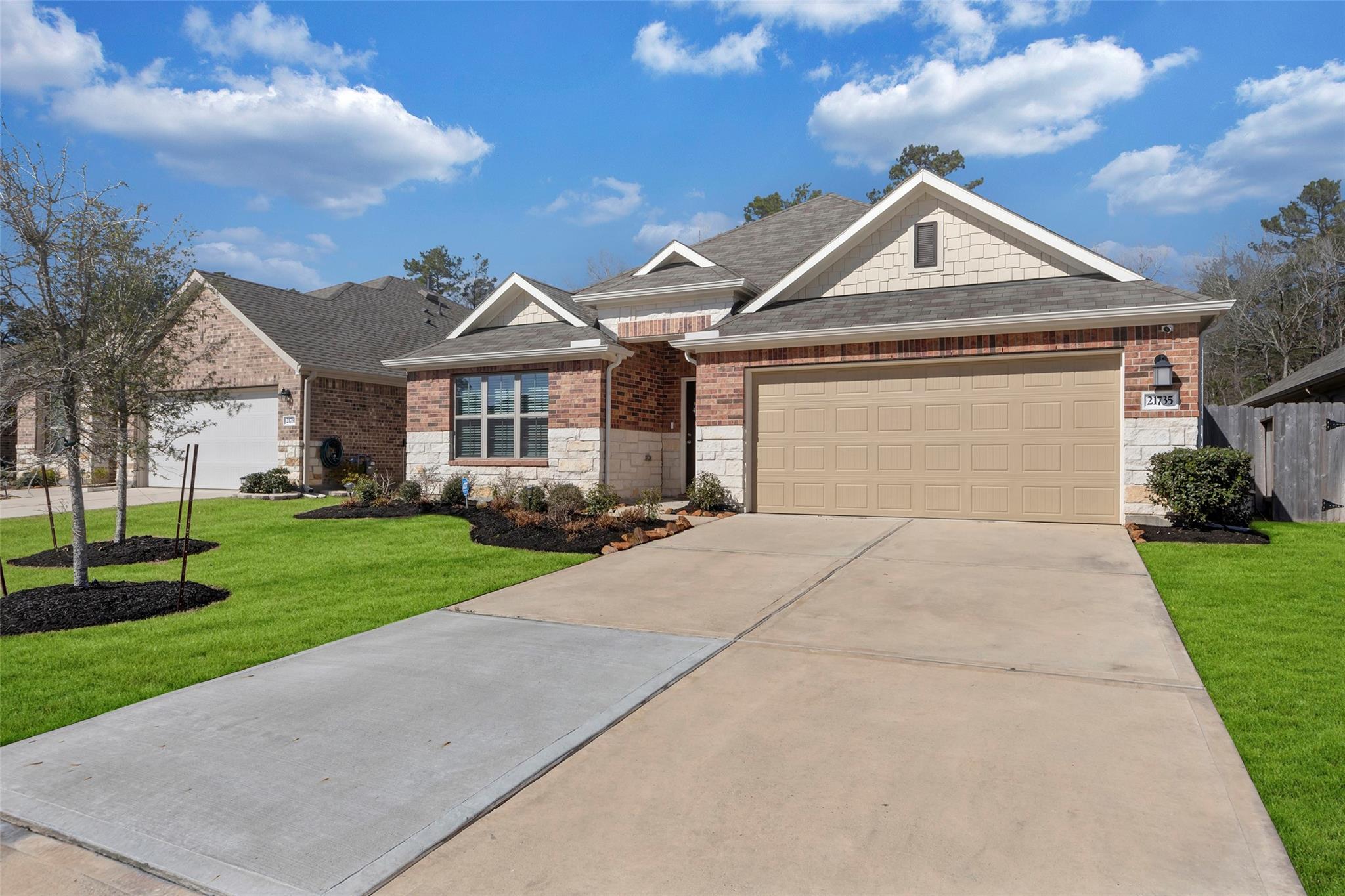 Property Photo:  21735 Thicket Point Lane  TX 77357 