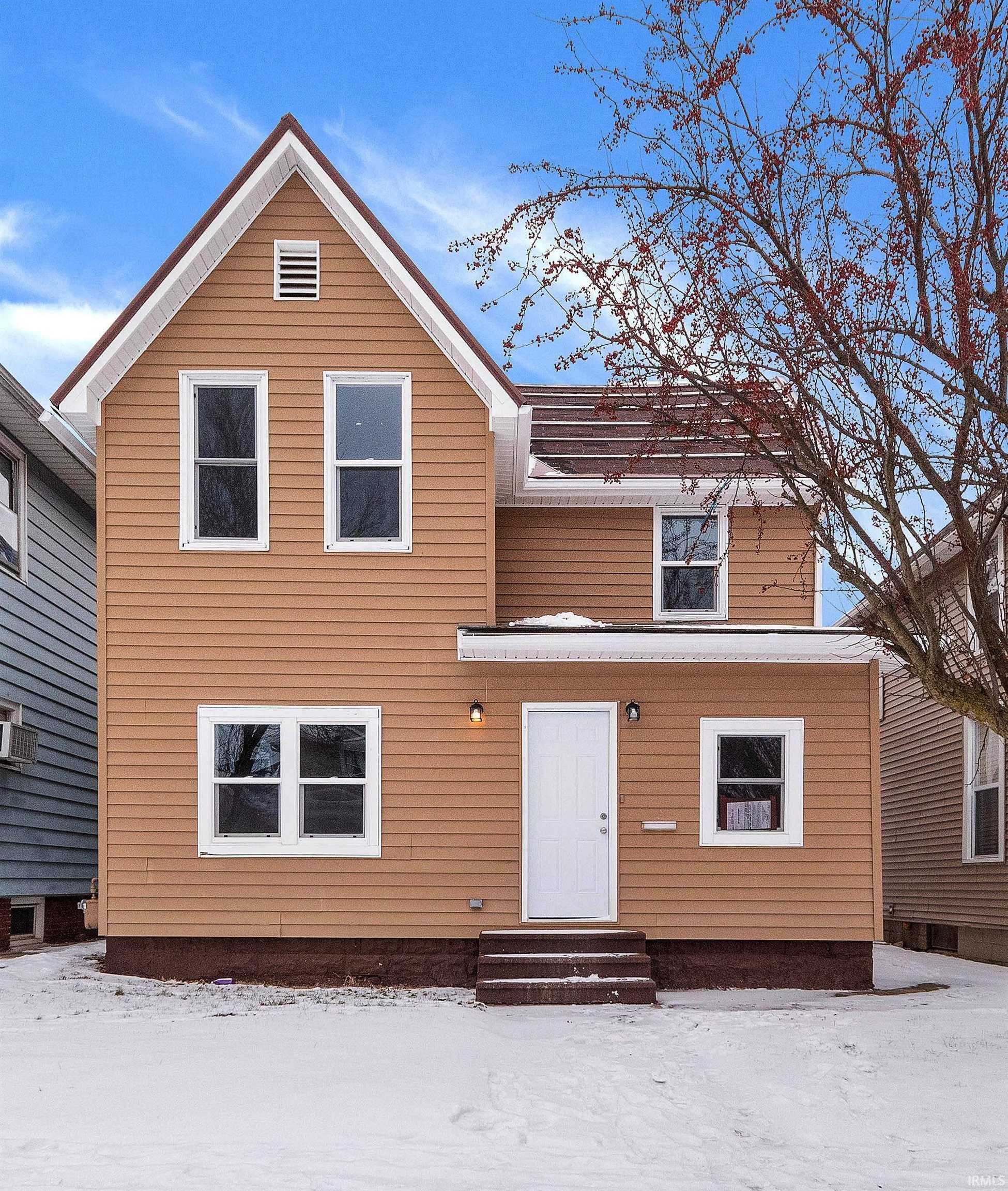 Property Photo:  824 Putnam Street  IN 46808 