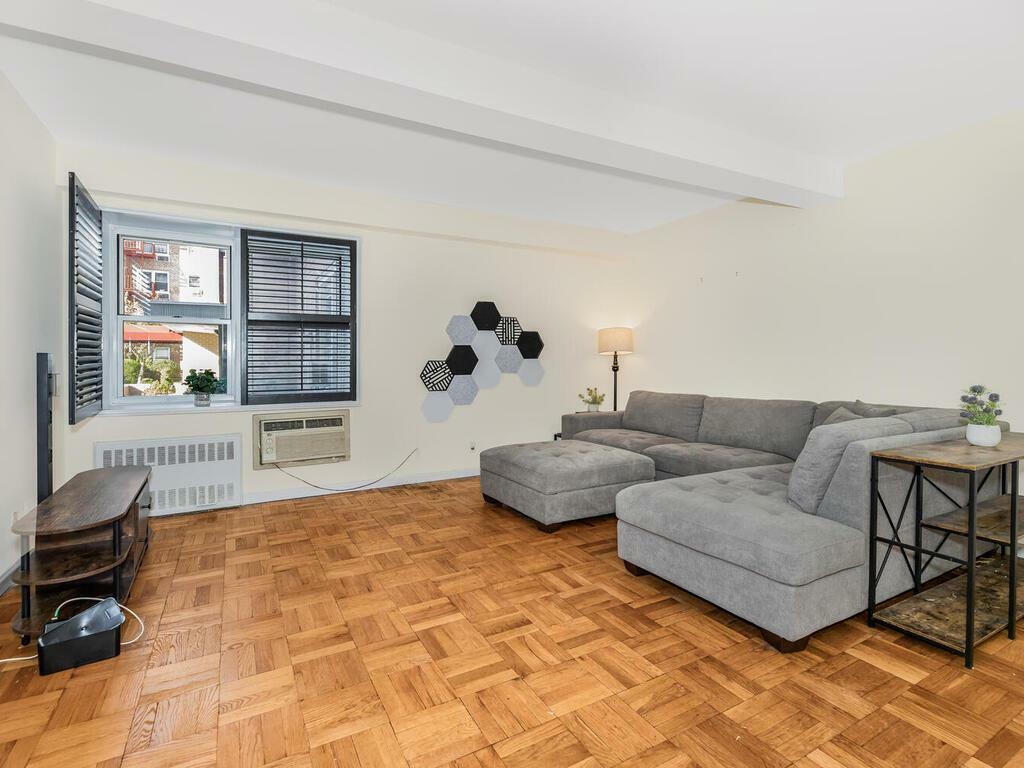 Property Photo:  4 Sadore Lane 1Z  NY 10710 