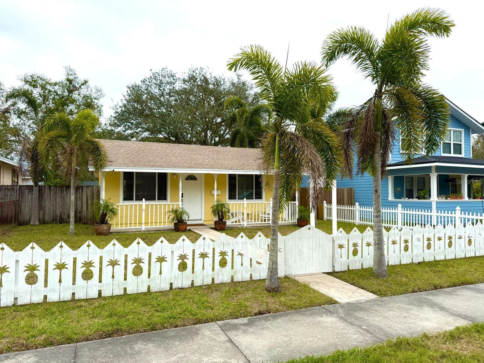Property Photo: 2526 44th Street S FL 33711