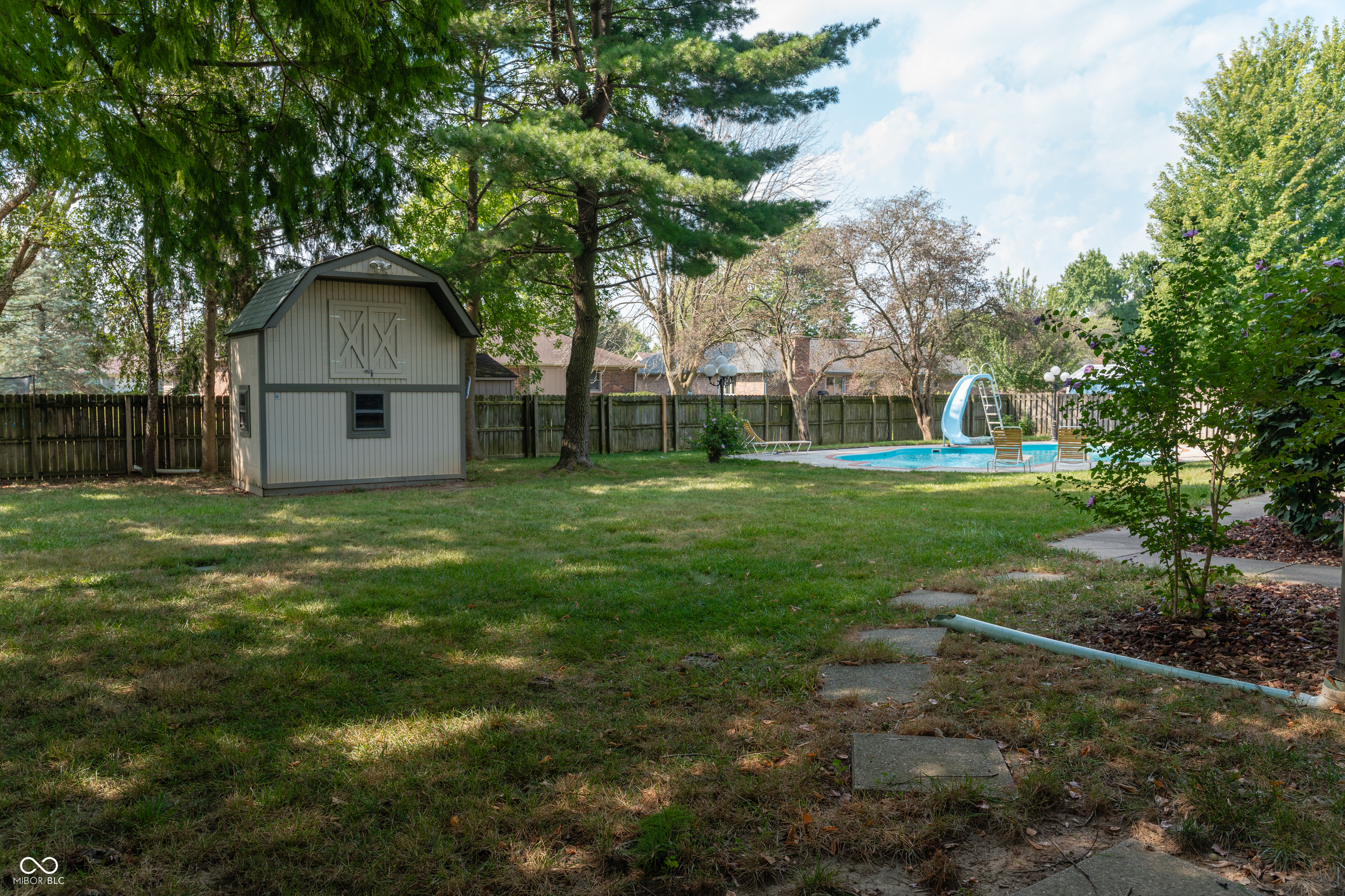 Property Photo: 877 Revere Court IN 46142