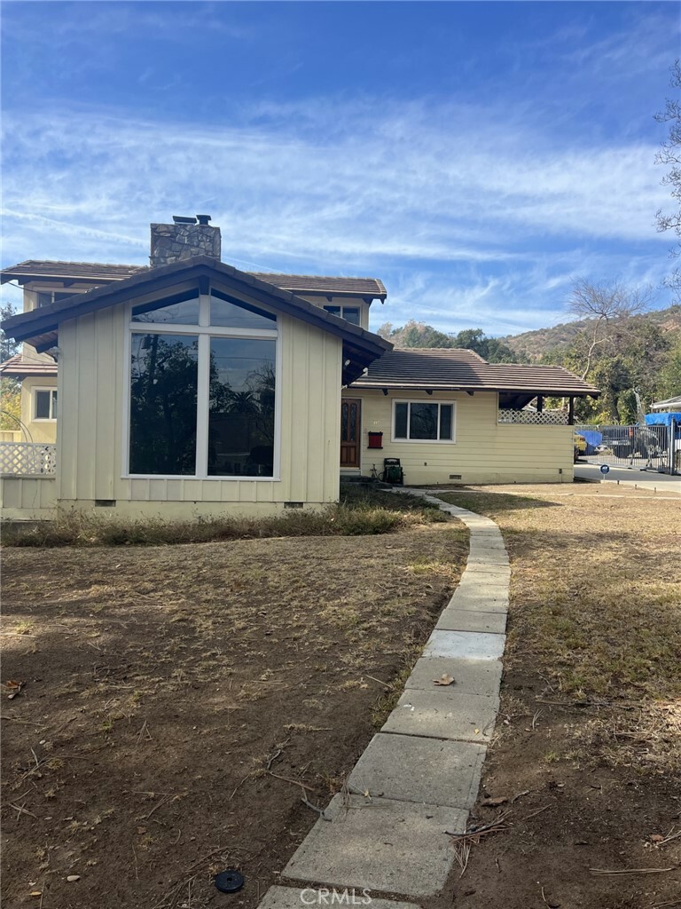 Property Photo: 337 N Mayflower Avenue CA 91016