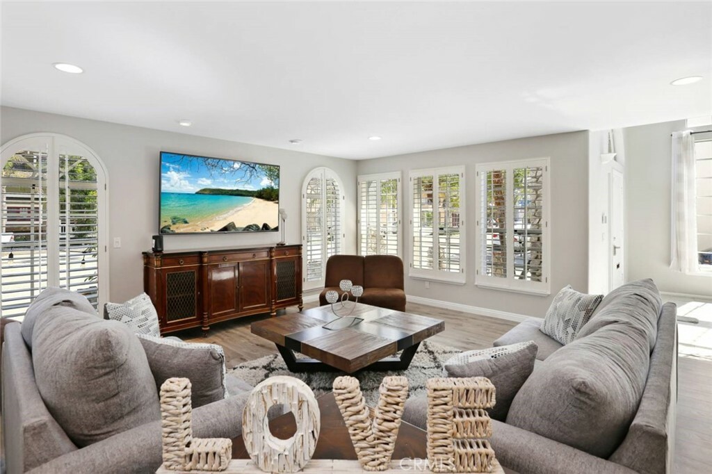 Property Photo:  6020 E Ocean Boulevard  CA 90803 