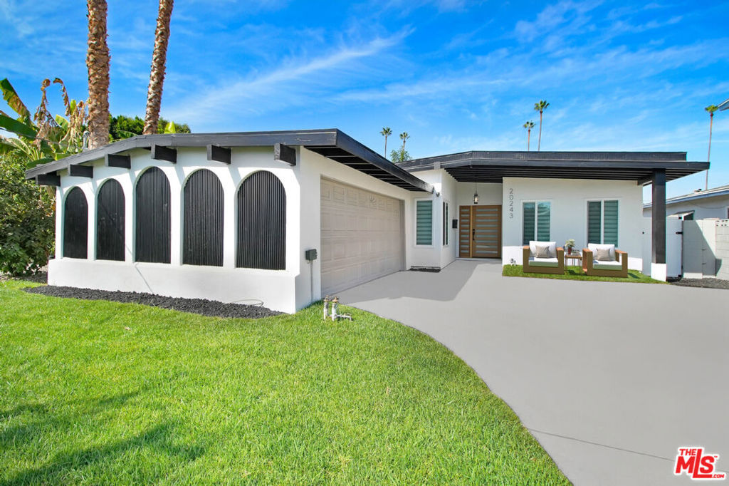 Property Photo:  20243 Gifford Street  CA 91306 