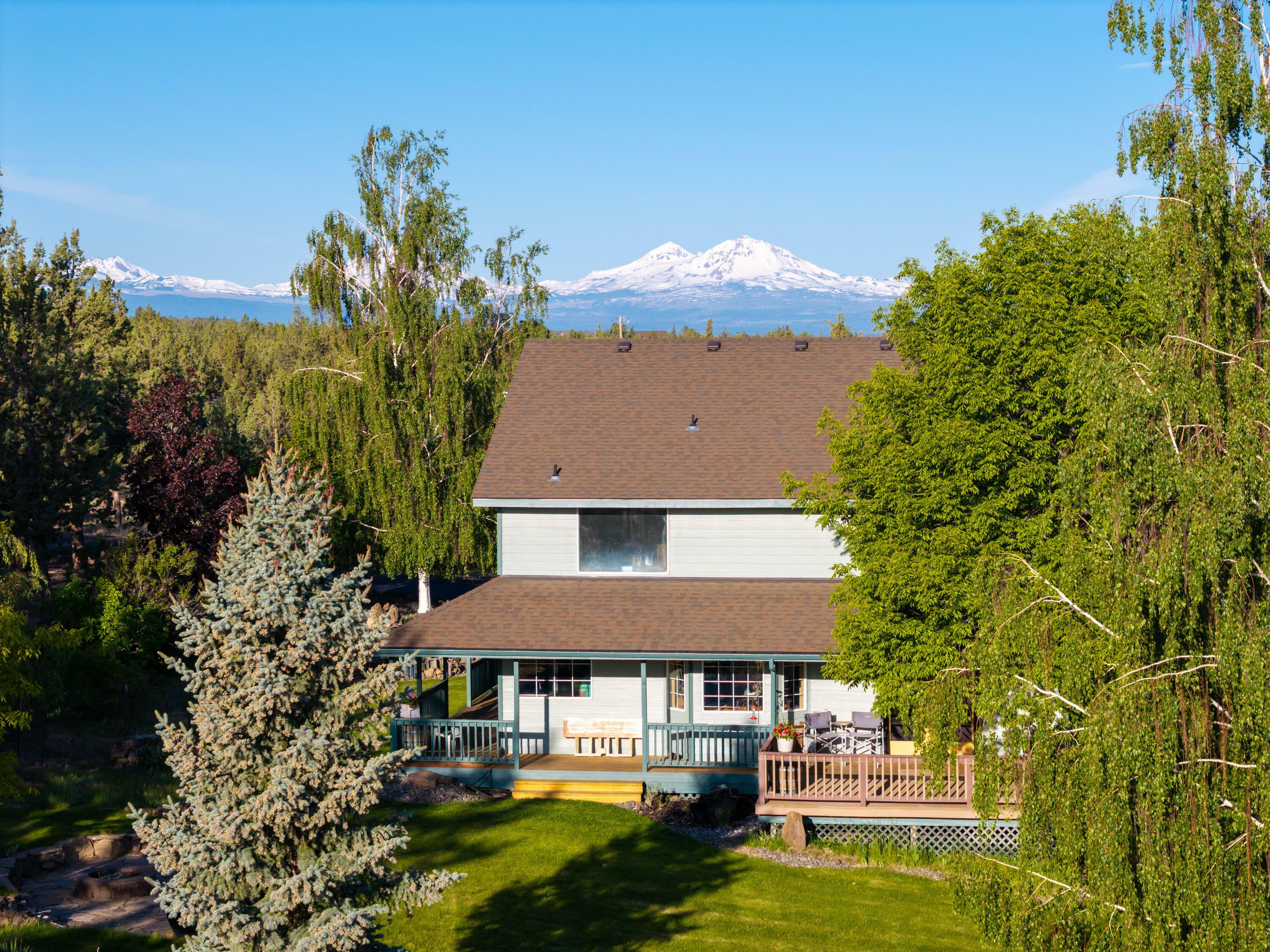 Property Photo: 8823 NW Teater Avenue OR 97760