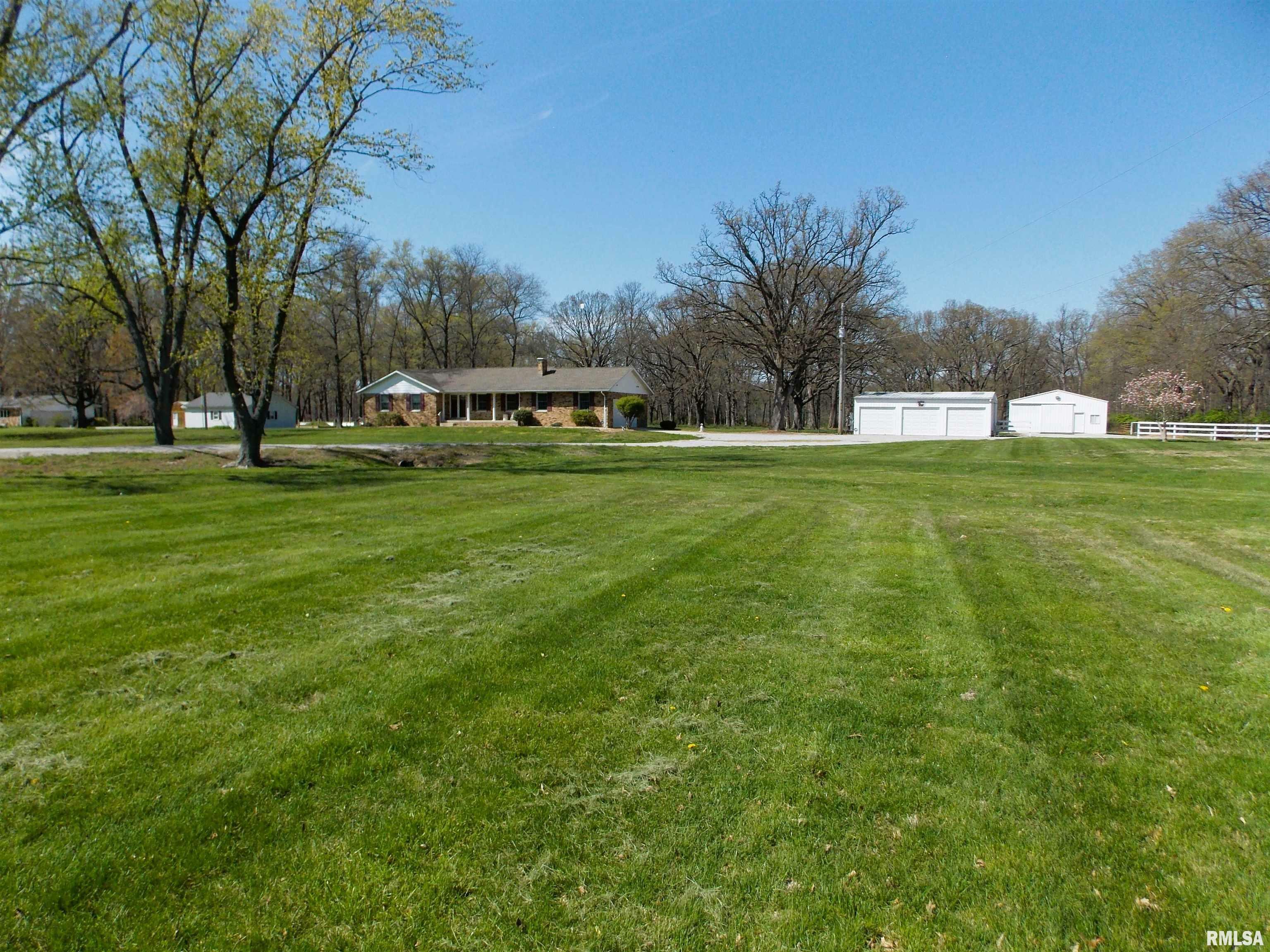 Property Photo: 1723 Walnut Hill Road IL 62801
