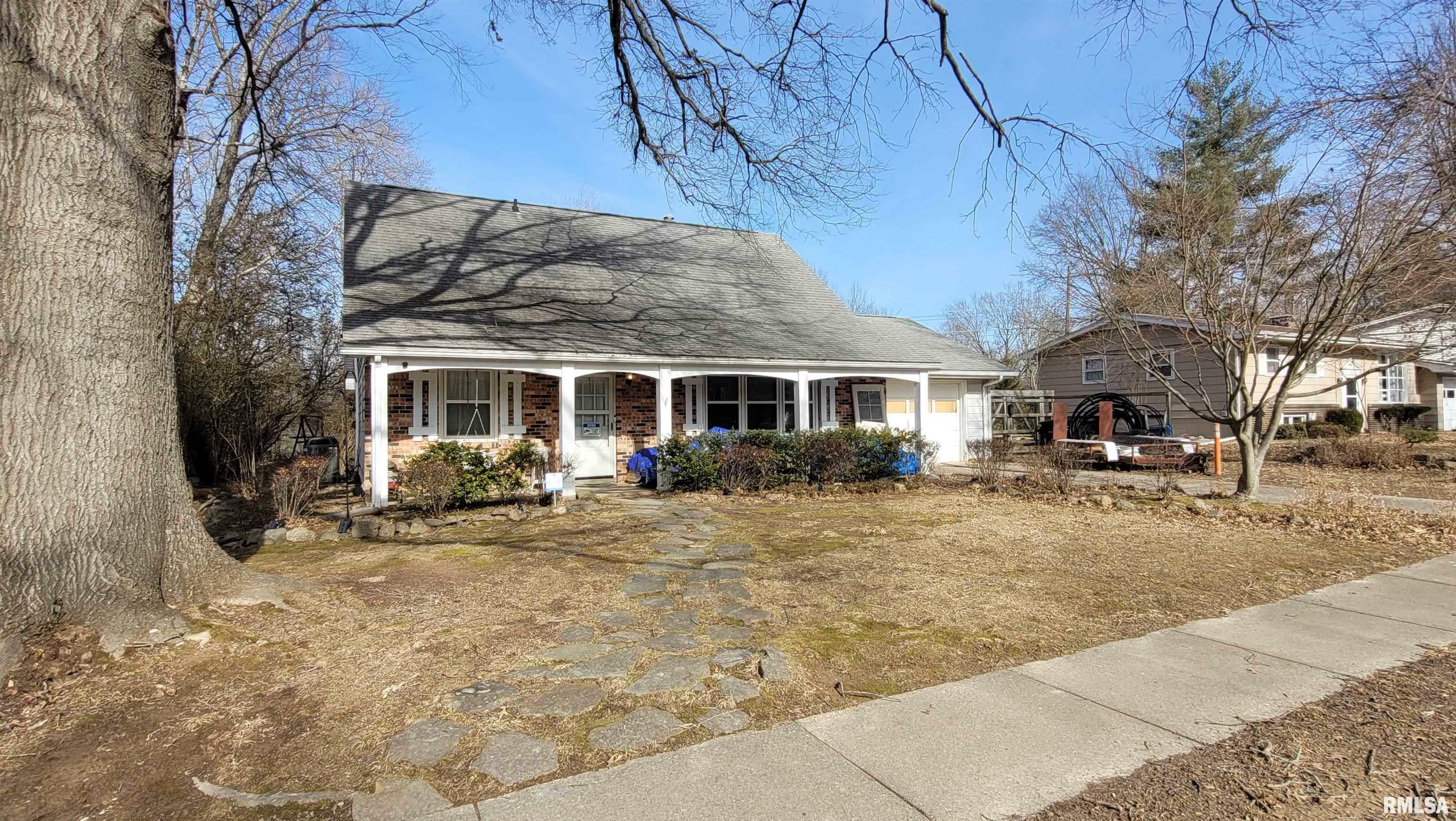 Property Photo:  1804 W Freeman Street  IL 62901 