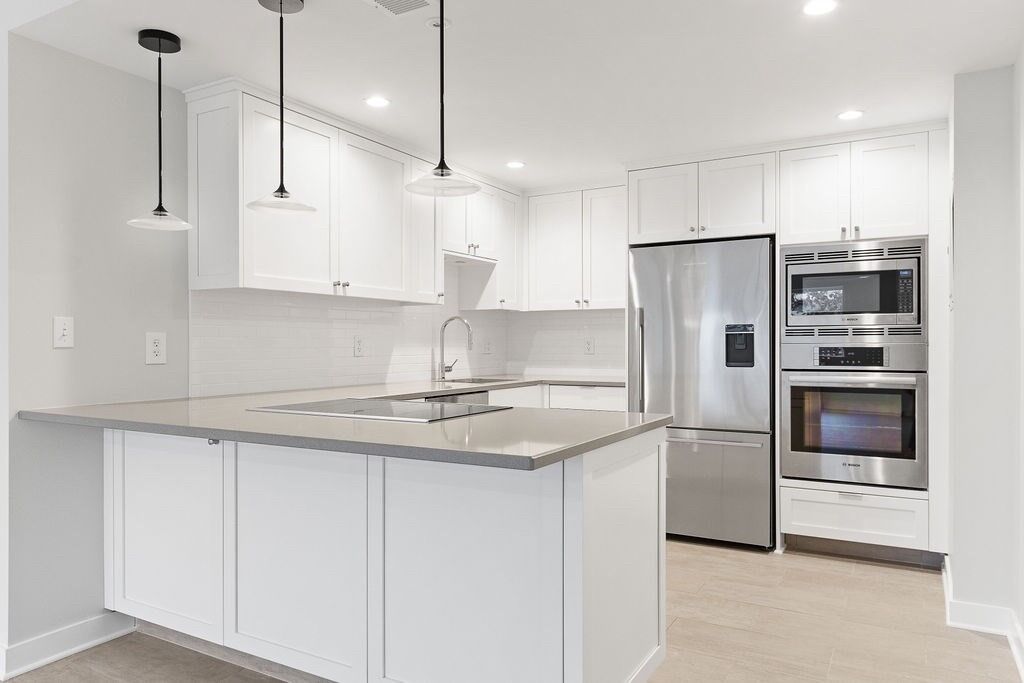 Property Photo:  14 Concord Ave 406  MA 02138 