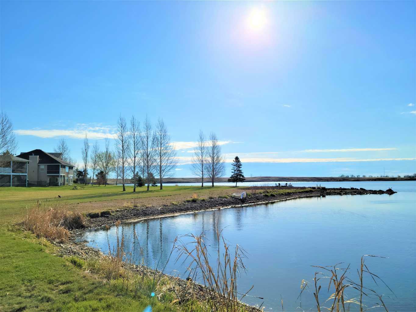 Property Photo: 3 Kingfisher Estates AB T1R 0X5