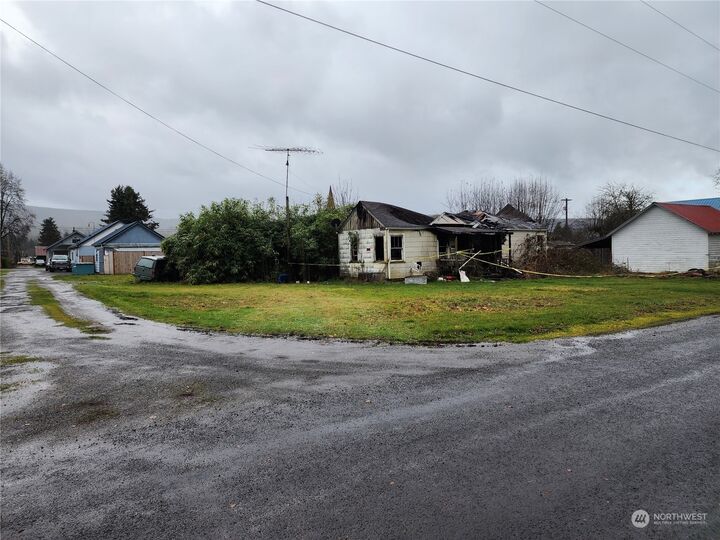 Property Photo: 213 Laurel Street WA 98564