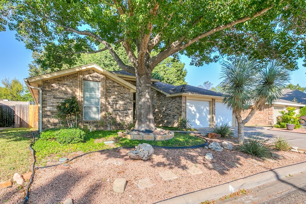 Property Photo:  2018 Pebble Beach Court  TX 76904 