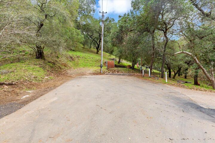Property Photo: 3005 Tohara Way CA 95037