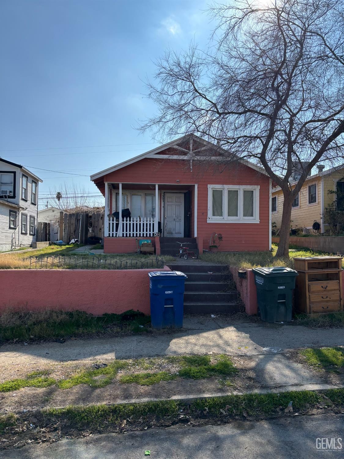 Property Photo:  505 D Street  CA 93268 